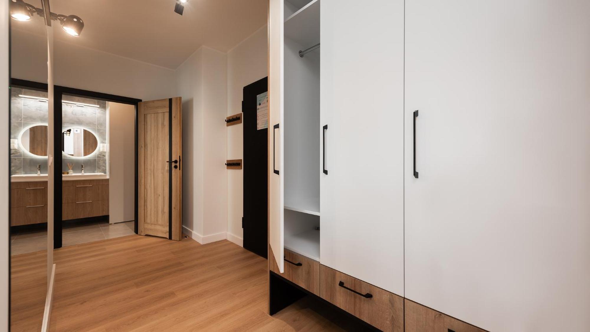 Flatbook - City Center Apartments Doki Living Gdańsk Kamer foto