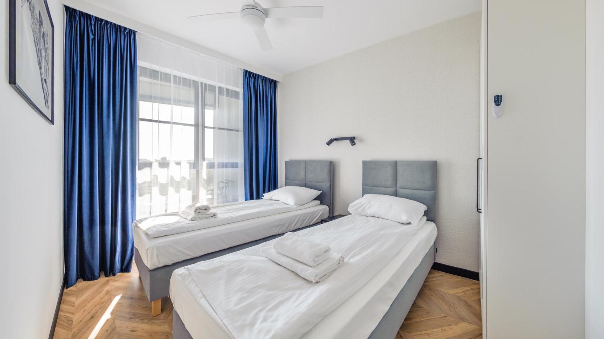 Flatbook - City Center Apartments Doki Living Gdańsk Buitenkant foto